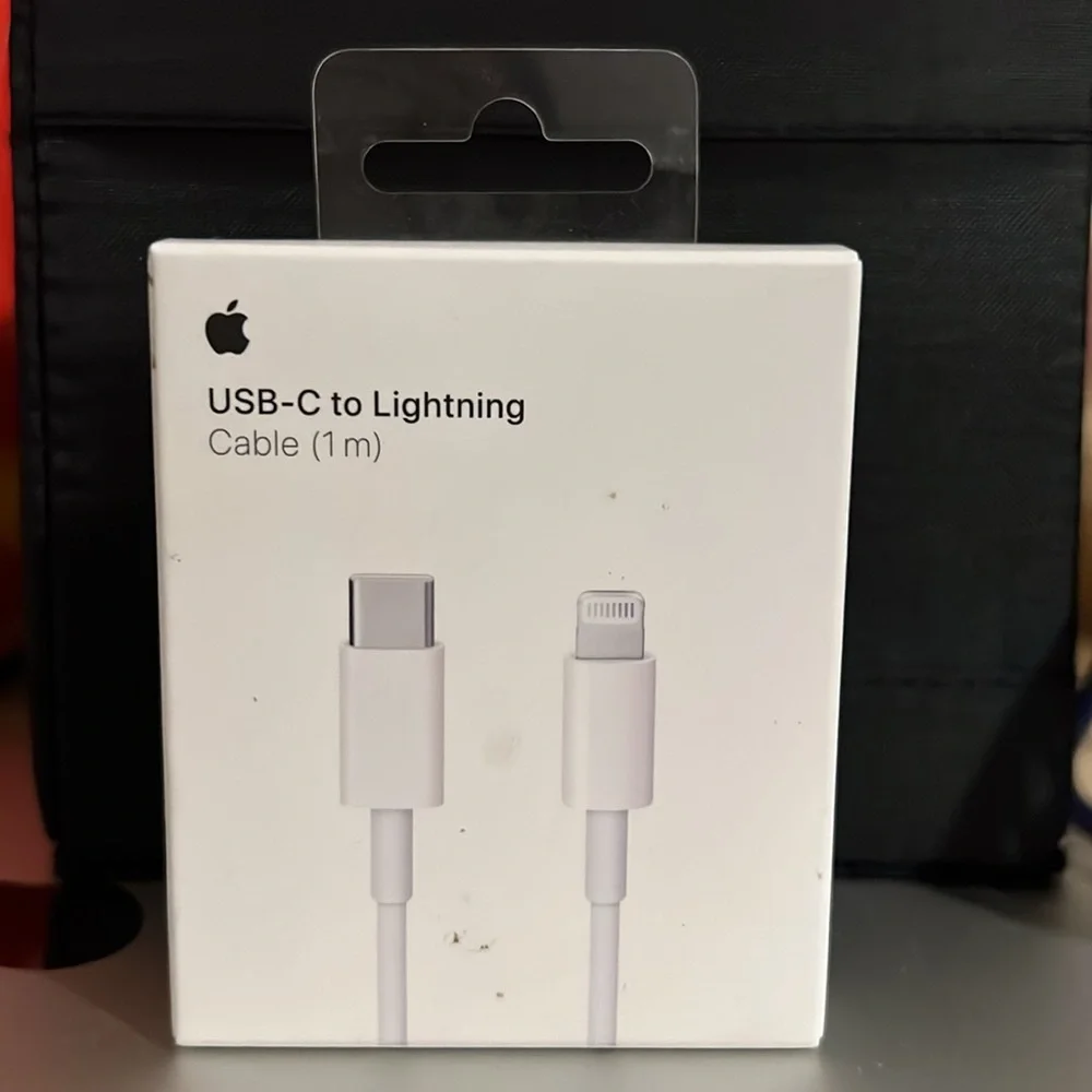 New Apple USB-C to Lightning Cable (1 m)